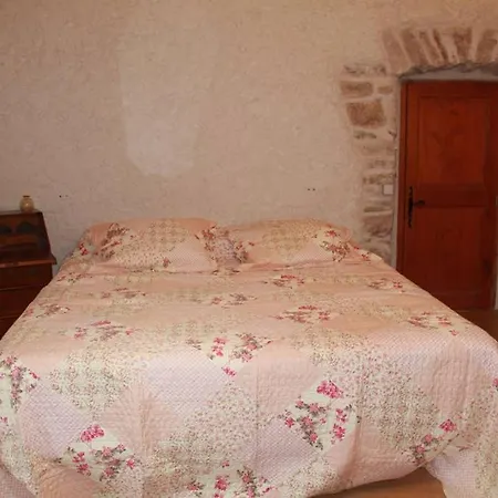 Holiday home Le Mas L'esquirou Banne